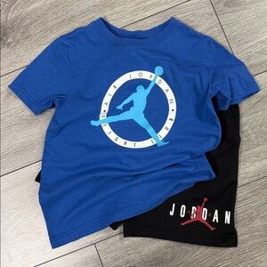 Jordan Boys' Tee and Shorts Small